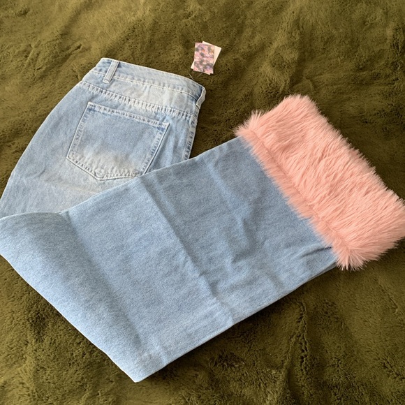 Host Pick ππ Faux Fur Wide Leg High Rise Jeans - Picture 5 of 10